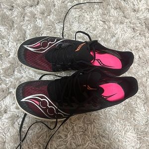 Saucony Terminal VT racing spike